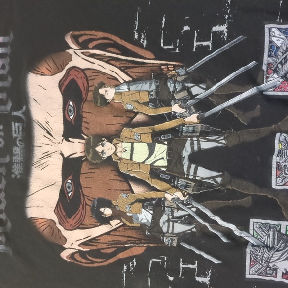 5/20 Attack on Titan Anime Tee - Picture 5 of 7